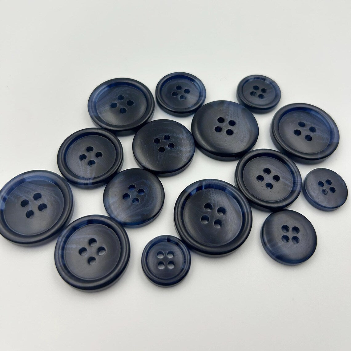 Dark Blue Gradient Resin Buttons: Personalized Coat Fasteners